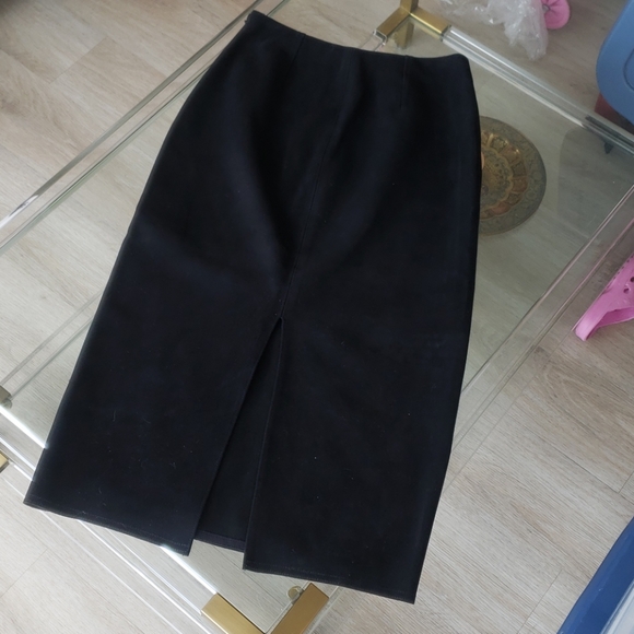 Babaton Suede Pencil Skirt - Picture 5 of 7